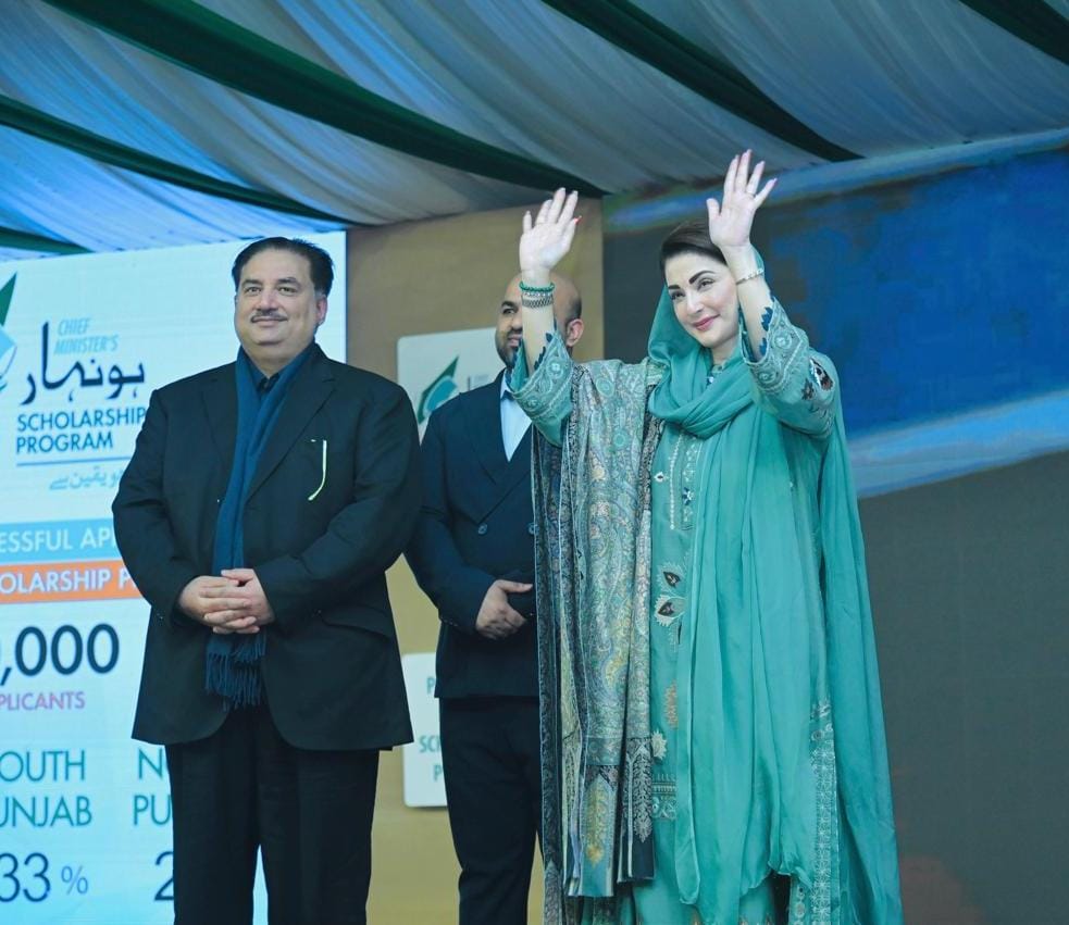 UmerJavedButt02's tweet photo. گوجرانوالہ کا وارث پنجاب کی دھی رانی کے ہمراہ

#TeamKDK

@kdastgirkhan @KashifSabir https://t.co/Cd4HZGMTv0