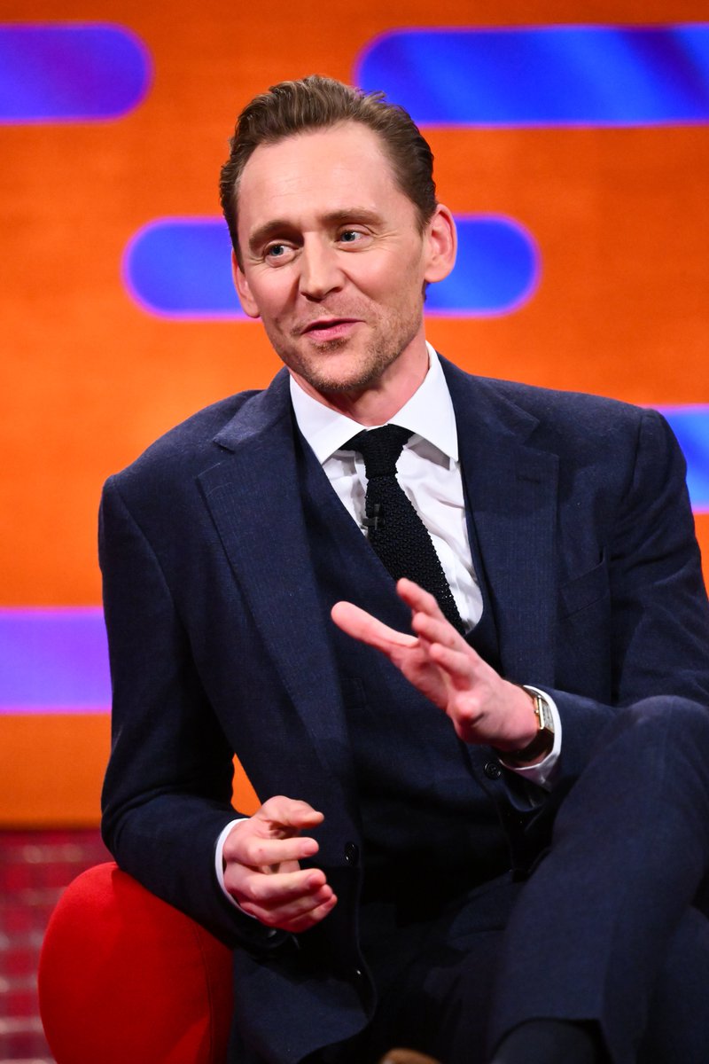 Tom Hiddleston Brasil • Mídias tweet media