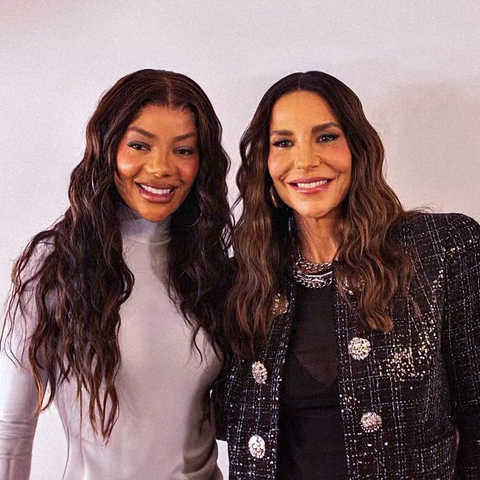 LudmillaGallery's tweet photo. Ludmillers, hoje a partir das 21h, o EP “O Verão Bateu Em Minha Porta” de Ivete Sangalo ficará disponível em todas as plataformas digitais!

Sigam @AcessoSangalo e @exercitosangal para mais informações sobre o lançamento da rainha Ivete. https://t.co/AmHSXvGTv4