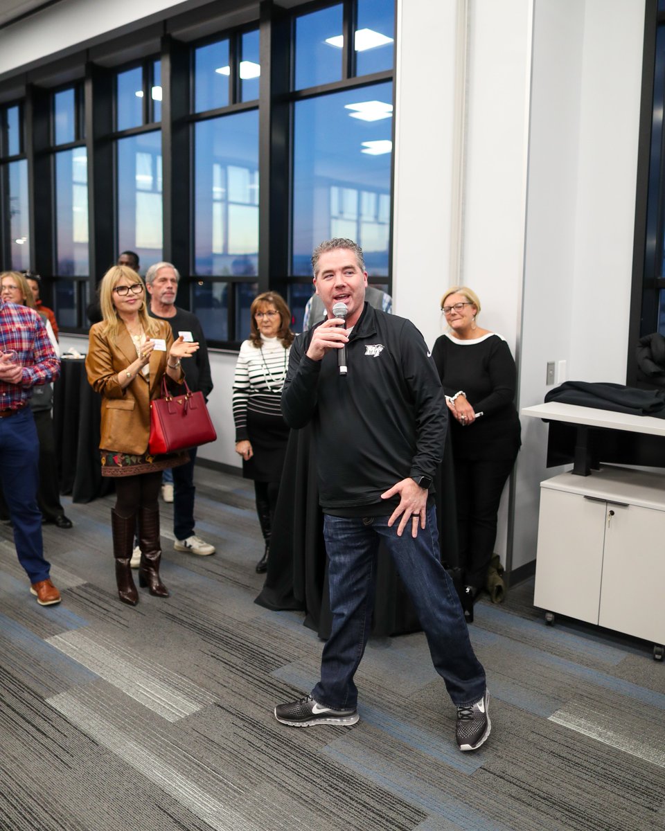 MTCoachNick's tweet image. I had a great time at the Business After Hours event last night hosted by the Chamber of Commerce, MTE and United Communications. Thanks for having me!