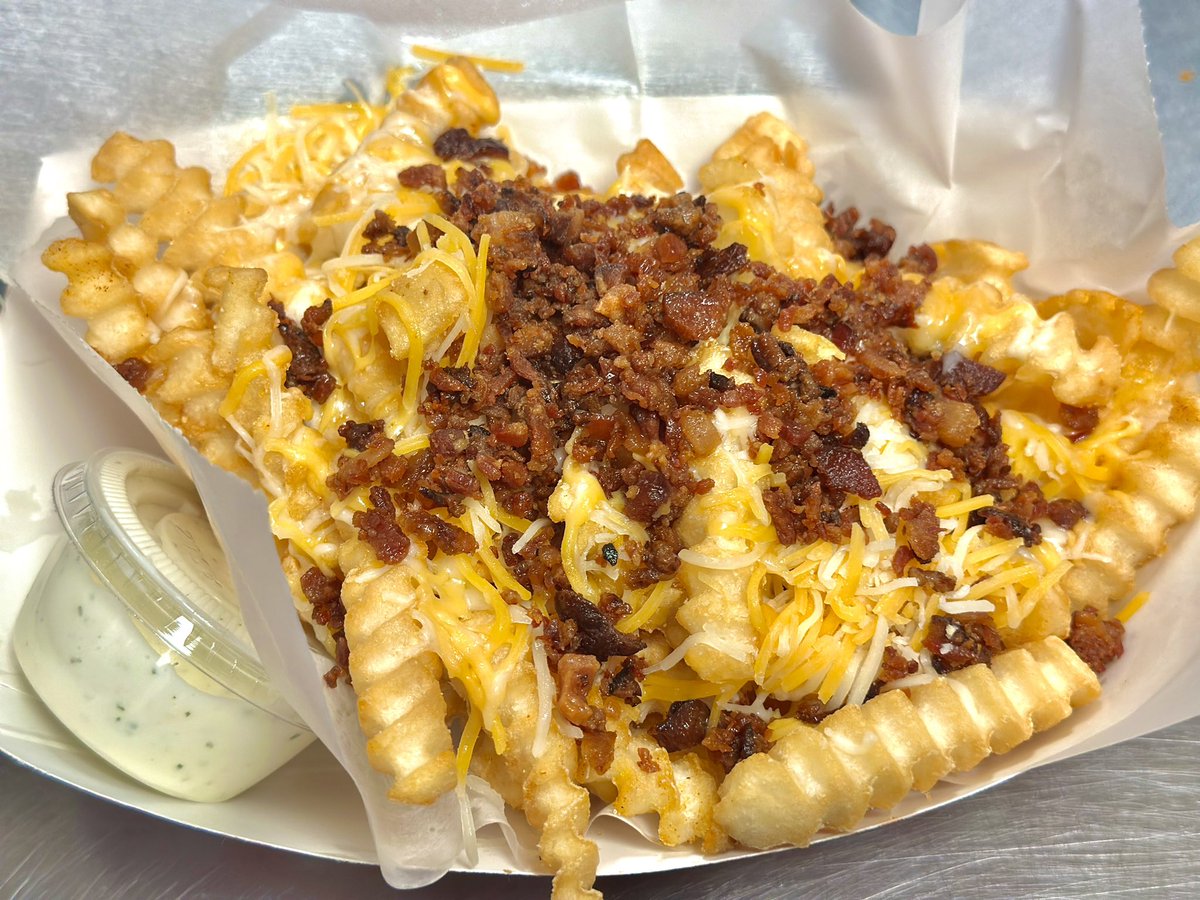WemosWings's tweet image. 😉 You’ve been good all year, shouldn’t you reward yourself?

🍗 Make it a Wemo’s Wednesday 

📞 Call in your order at 251-633-5877

💻 Order online at WemosWings.com 
#wemos #mobileal