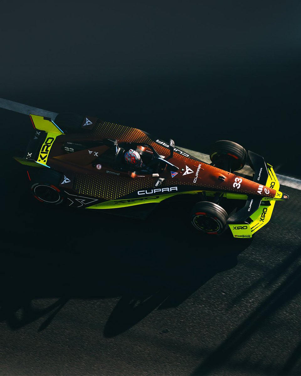 Alexa: define a masterpiece. 

#FormulaE
