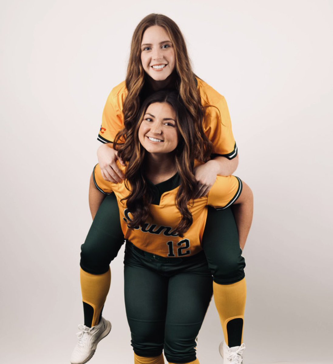 A little sneak peek 👀☀️

#Fighton | #Uncommon