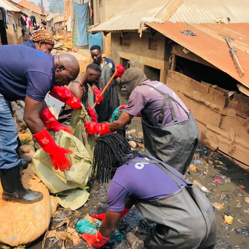 UgandaRangers's tweet photo. Climate Change: A Crisis on Lake Victoria's Shores
Sinking houses forcing families out of their homes.
Reality underscores the urgency for everyone to take action. With #OEOO, we aim to address critical challenges:
Together, we can halt the destruction of lives https://t.co/3JQXRDcZoE