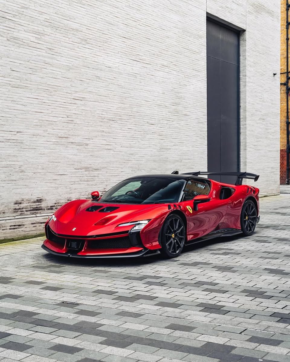 CarManToday's tweet photo. Ferrari SF90 XX Stradale Rosso Magna 📷
#ferrari #SF90 #sf90stradale #ferrarisf90 #FerrariSF90Stradale #supercar #supercarspotting #supercardaily #carspotting #carspotter #carphotos #carshooting #fastcar #speed #turbo #FastDriver #cars
Ferrari https://t.co/F8FridUcEe