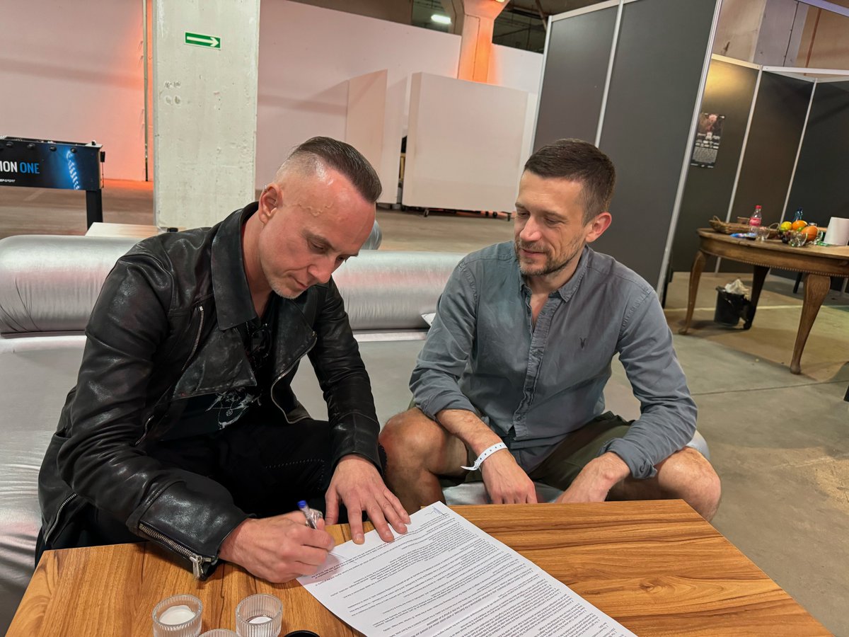 We’re proud to announce Behemoth’s re-signing with the mighty Mystic Productions in Poland! Michał Wardzała and myself have been partners and friends for many years and I’m grateful we are able to continue our work together! Stay tuned for what is coming in the VERY near future!