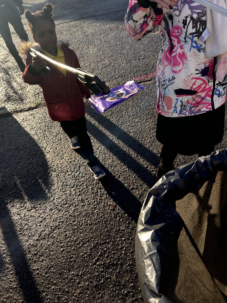 MrsC_NPS's tweet photo. We teamed up with our Primary 7 buddies for an Eco Committee litter pick—making a difference together, one piece of litter at a time! 🌍💚 #EcoWarriors #Teamwork #CleanAndGreen https://t.co/Z4QPSkfj1d