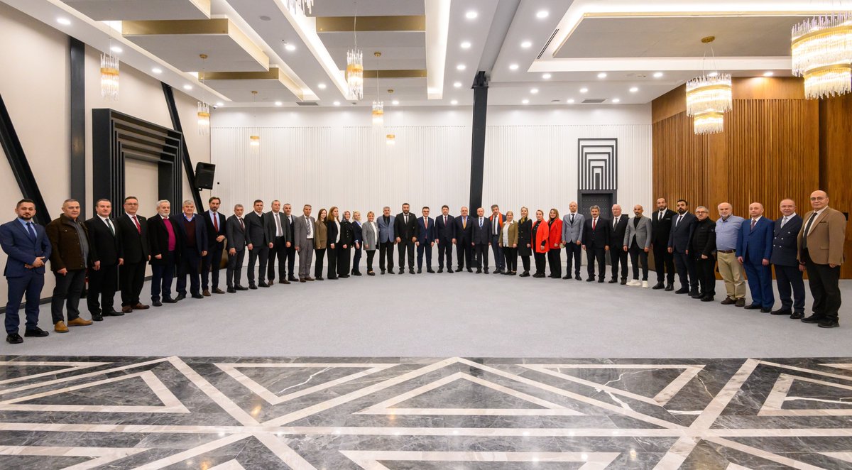 yilmaztunc's tweet photo. AK Parti #Bartın Milletvekilimiz Yusuf Ziya Aldatmaz, AK Parti Bartın İl Başkanımız Yaşar Arslan ve İl Yönetim Kurulu Üyelerimizle bir araya geldik.

Güzel memleketimiz Bartın ve ilçelerimizi daha da kalkındırmak, hemşehrilerimizin refahını artırmak için yürüttüğümüz çalışmalar ve projelerimiz üzerine değerlendirmelerde bulunduk.

#TürkiyeYüzyılı'nda doğa harikası Bartın'ımızın her bir köşesini her alanda daha ileriye taşımak için el birliğiyle çalışmaya devam edeceğiz.
 
AK Parti Bartın 8. Olağan İl Kongresinde güven tazeleyen İl Başkanımız Yaşar Arslan ve yönetimine çalışmalarında başarılar diliyorum.

@yaldatmaz
@yasararslan_74
@bartin_akparti
@kadinkollari74
@akgencbartin