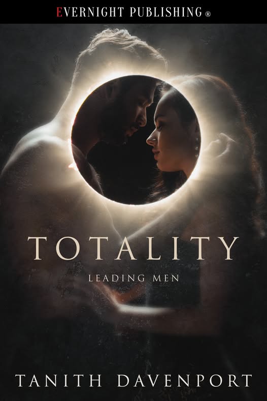 CJBurright's tweet photo. When eclipse-chaser Azora catches the attention of film star  Lorcan, she wonders - what can he want from someone like her?
#leadingmen #celebrity #actor # eroticromance
https://t.co/ExhbELKAPz https://t.co/KBnEP4w6jP