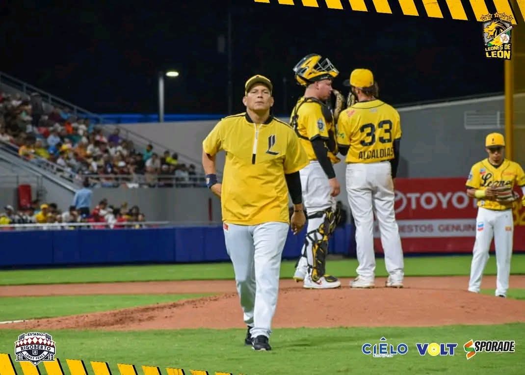 JAMAS DUDEN DE LA GARRA DE LOS LEONES ➡️ 

León remonta nuevamente un partido que perdían por 4 carreras en el 9no episodio esta vez por 4 carreras y dejan tendido al Tren del Norte 🚨