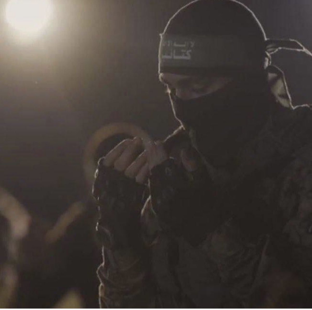 سلامٌ عليكم سجوداً وقِياماً ودُعاءً
سلامٌ عليكم تربيةً وإعداداً
سلامٌ عليكم قتالاً وجهاداً وإثخاناً
سلامٌ عليكم صبراً وبأساً وثباتاً
سلامٌ عليكم أعدتم لنا أمجاداً
سلامٌ عليكم، ورحمة الله ورضوانه وبركاته! 💚