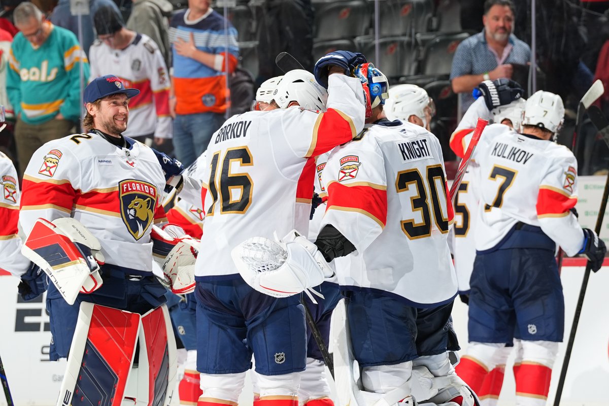 OTP_PanthersHky's tweet photo. It was a good Knight for the @FlaPanthers and their fans on Tuesday #SpencerKnight #TimeToHunt https://t.co/EjKyxC1Rk2