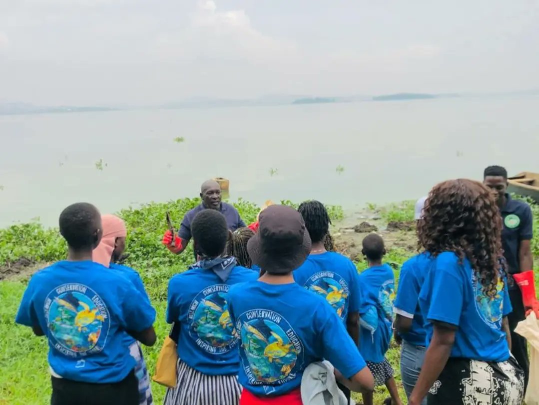 UgandaRangers's tweet photo. At a sportswear and art store strategically situated in Fort Lauderdale at 816 Las Olas Blvd., Fl,
Guy Harvey Fdtn; Preserving biodiversity and ecosystems in Africa #LakeVictoria and #RiverNile
#OEOO #GuyHarveyFoundation https://t.co/z49v0lJ2ev
