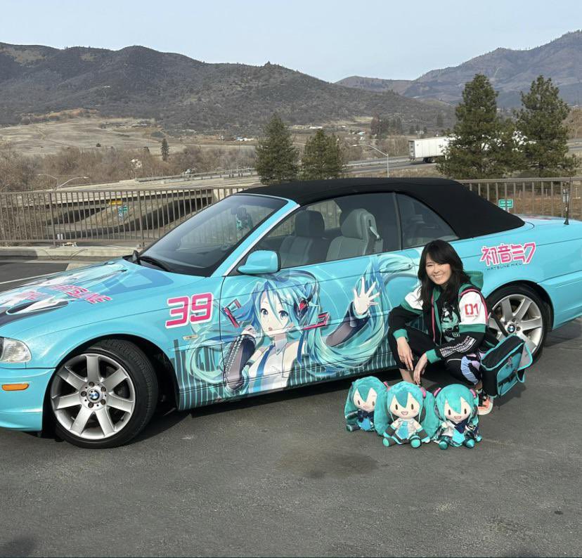 Hatsune Miku (@hatsunemikufort) on Twitter photo 