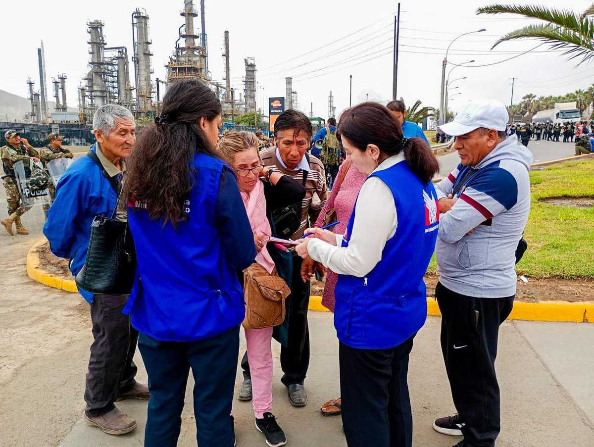 Defensoria_Peru's tweet photo. #DerrameRepsol Al cumplirse tres años del derrame de petróleo frente al mar de #Ventanilla advertimos que aún no se inicia la etapa de rehabilitación ambiental. Esta situación afecta el desarrollo normal de las actividades de pesca, comercio y recreativas de la población. (1/3) https://t.co/kIltrHAZWm