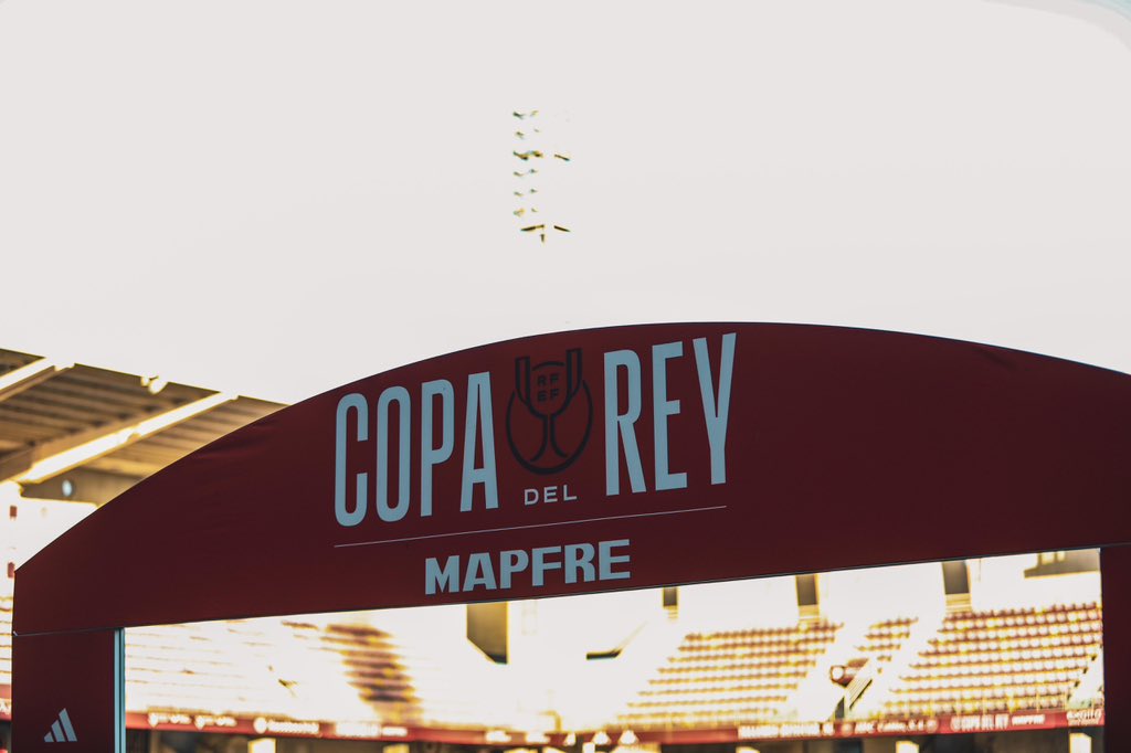 Últimos preparativos dunha noite histórica 🏟️♥️🏆

#LaCopaMola 🏆