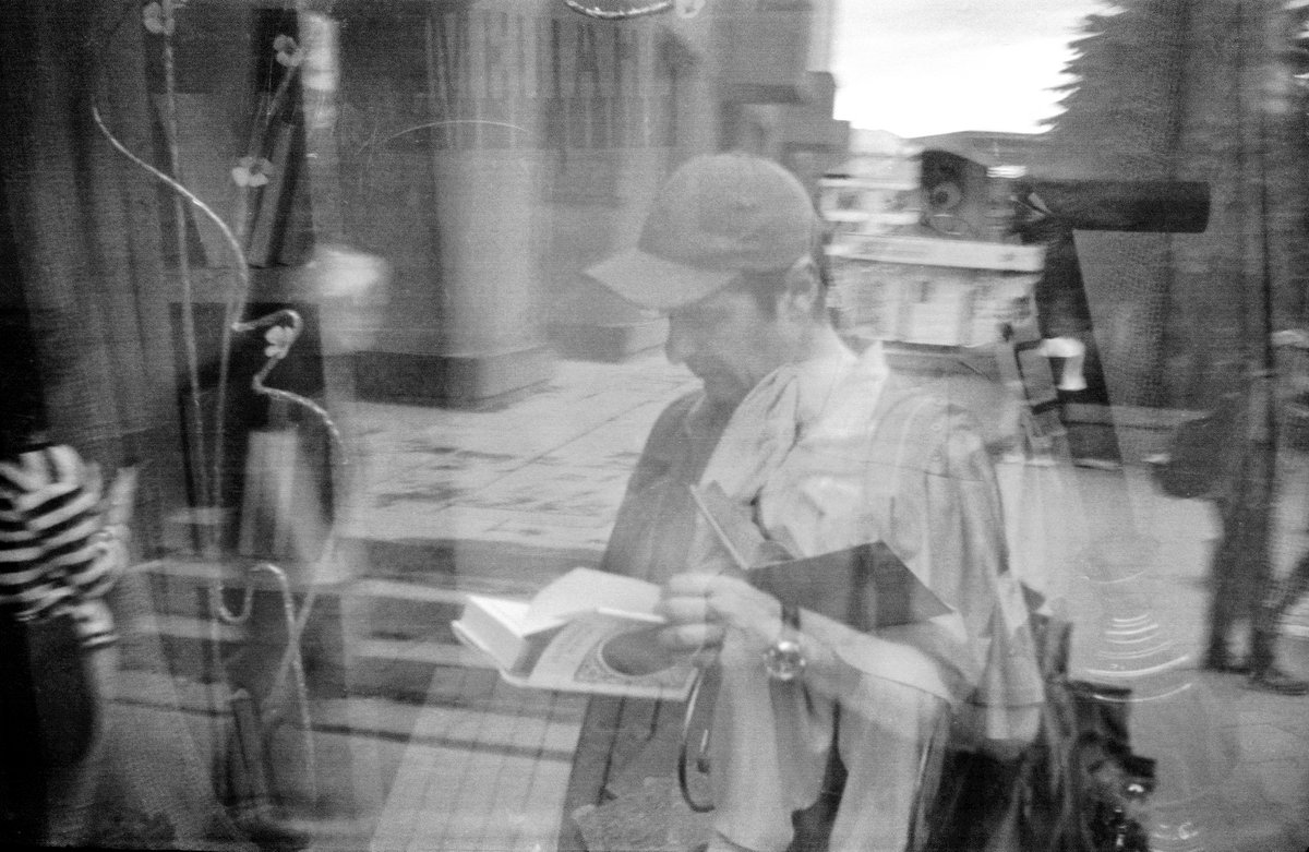 ABBSound's tweet photo. Analog Retro Mood 2017 — #doubleexposure
Camera: #Smena (Produced between 1955 by GOMZ)
Lens: #GOMZ T-22 #Triplet 40mm ƒ4.5
Photographic film unidentified, #expiredfilm
#filmphotography #film #bwfilm #blackandwhite #streetlife #everybodystreet #streetphotography #believeinfilm https://t.co/O7fYs6EQVh