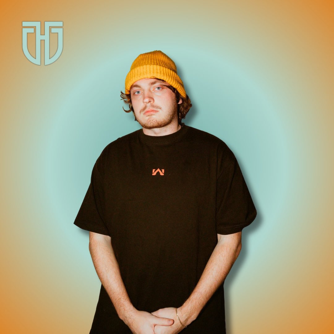 Chelsea Carrington tweet media