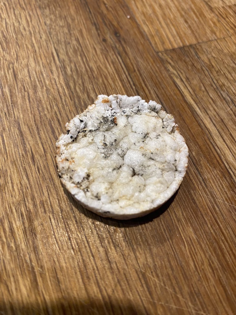 slxmcb's tweet photo. Just found this in a brand new pack of rice cakes from @AldiUK what even is it? 😫🤮 https://t.co/l7WtdrNAtO