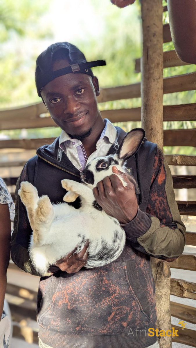 afristack's tweet image. 🚀 To wrap up the year, our team took a break away from the hustle and bustle of the city in a serene and natural setting: Sika Lodge, an agroecological farm. A perfect opportunity to recharge together.
#AfriStack #LAB #Education #Entrepreneurship #stem #TgTech #TeamBuilding