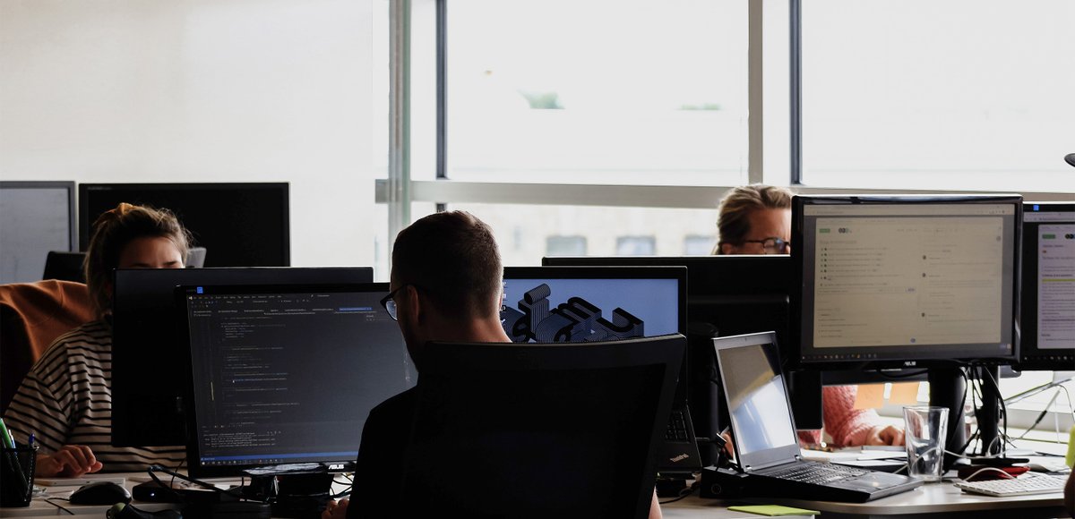 Making AI a trusted partner in delivering efficient and sustainable projects 🤝

Murillo Piazzi, senior digital consultant, explores the proven tripod for digital transformation – Process, People, Technology. 

Read the full article 👉 bit.ly/3DTJtdH