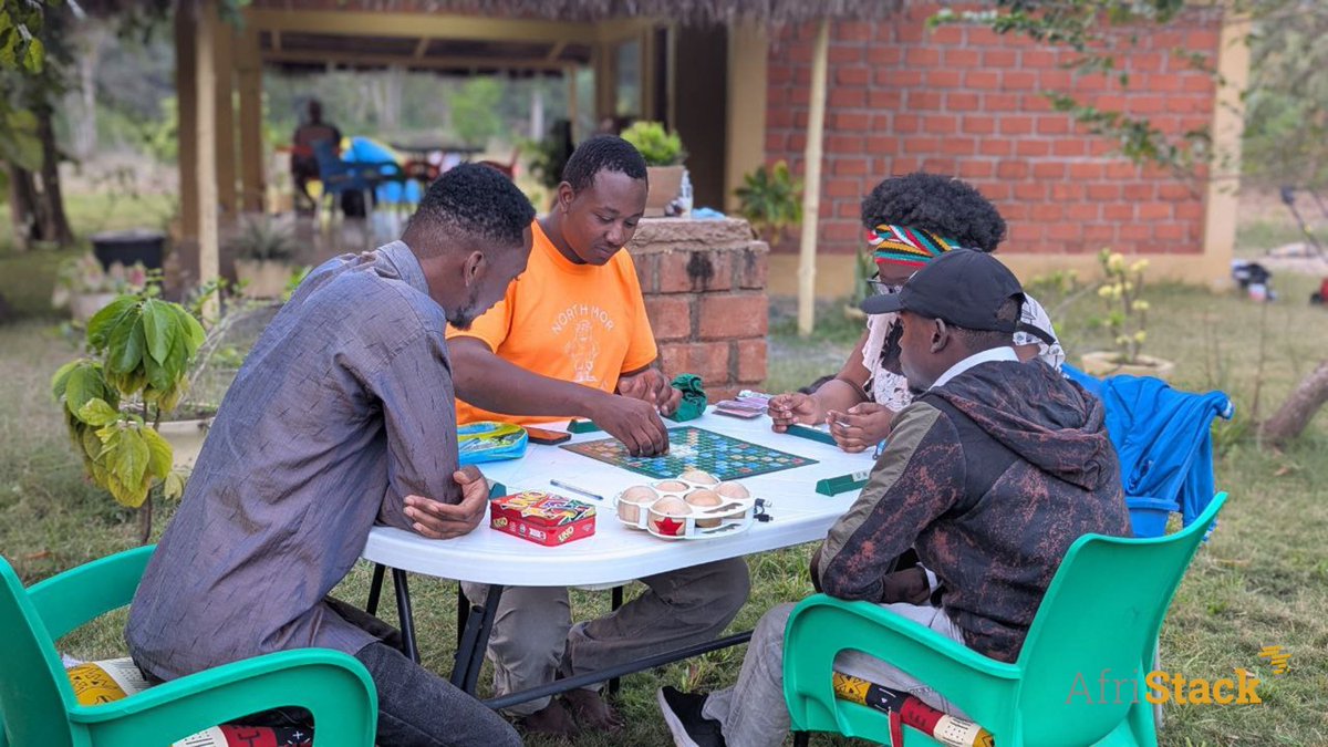 afristack's tweet image. 🚀 To wrap up the year, our team took a break away from the hustle and bustle of the city in a serene and natural setting: Sika Lodge, an agroecological farm. A perfect opportunity to recharge together.
#AfriStack #LAB #Education #Entrepreneurship #stem #TgTech #TeamBuilding