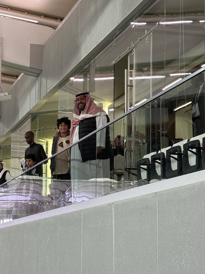 zyz48984534's tweet image. #الشباب 🚨🚨🔥🔥

رغم كل الظروف..

اصابات تضرب الفريق؟
رباط صليبي لـ الظهير والحارس؟
غيابات لعدة نجوم من بداية الموسم؟
فوارق مالية ضخمة؟

رغم كل الظروف الممكنة، الشباب بالتاريخ والإرث يقاتل وينتصر ويصل إلى النقطة 26 

الاهم التعاقدات بالفترة الشتوية نادينا محتاج عمل كبير جداً ✔️…