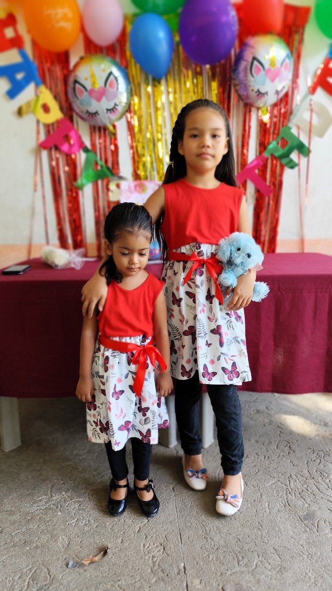 idiaz83's tweet photo. Mis mágicas princesas! https://t.co/ZzNHCUVpq4