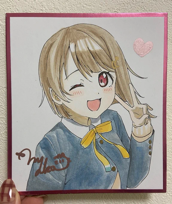 とりあえず1枚描けた…!コピックかすかsだったから水彩色鉛筆と混ぜ混ぜした 