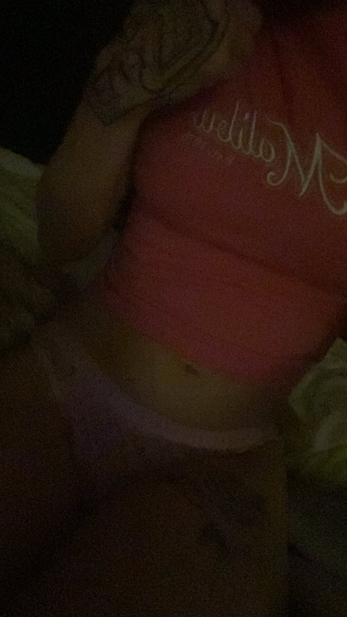 pytsno's tweet photo. Private message all day for bundles . #content #privateseller https://t.co/attFJrSeOG