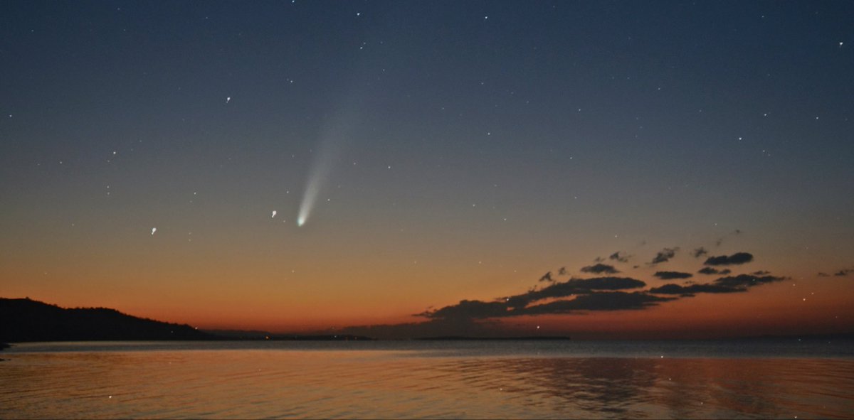 NaturalPhenom's tweet photo. Observe a comet that survived the Sun!☄️

 On January 13, C/2024 G3 (ATLAS) survived its perihelion. The comet should be visible in the sky from January 15 to 19, seen from mid-latitudes depending on your location. https://t.co/zmU1fqtd66