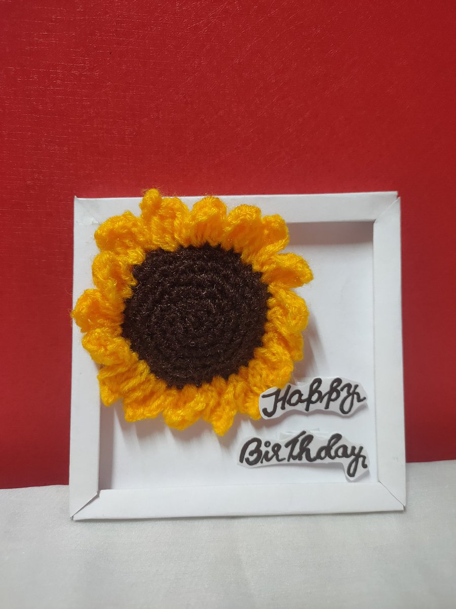Happy Birthday wall frame with crochet touch #birthday