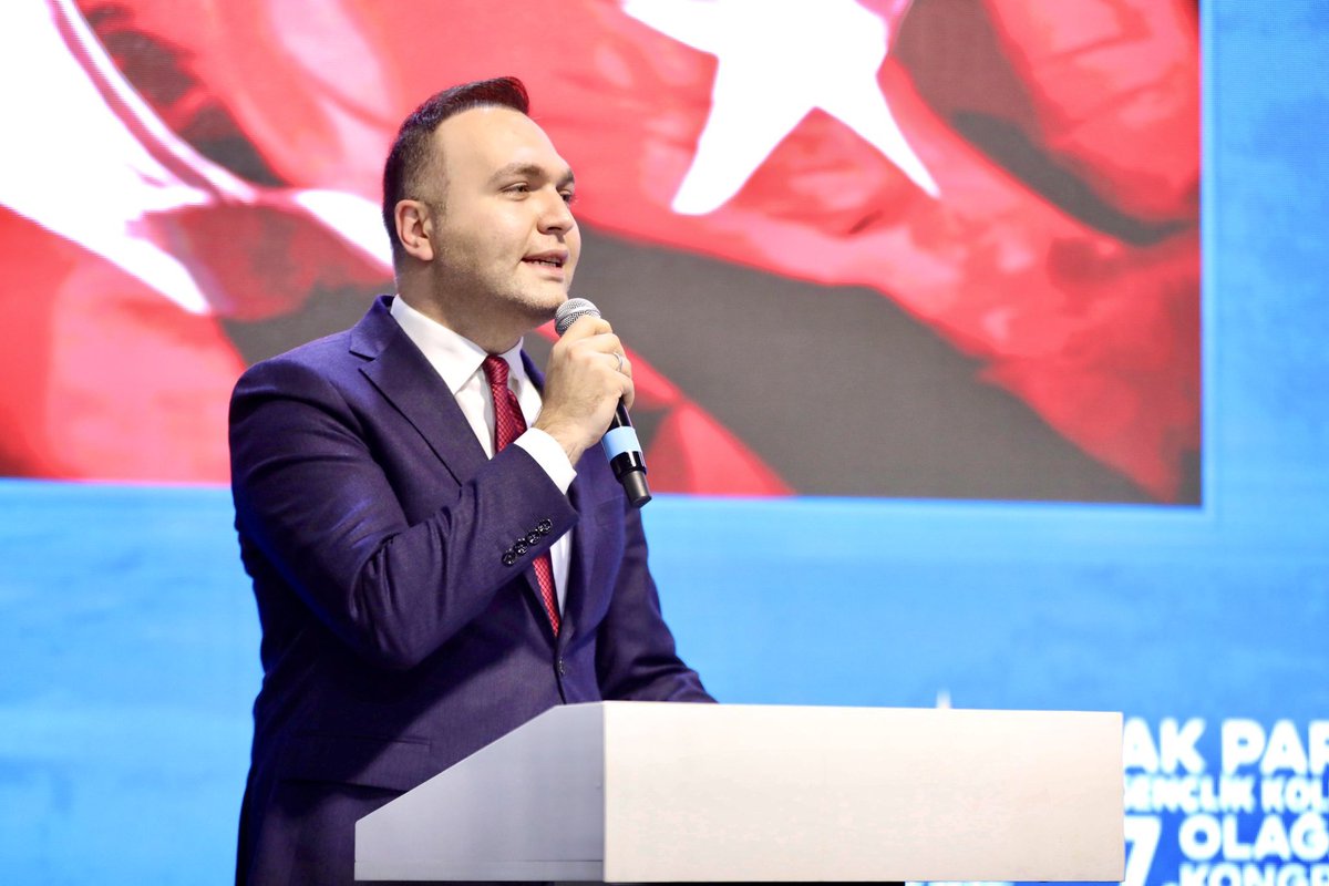 mustafahasgul's tweet photo. Cumhurbaşkanımız ve Genel Başkanımız Sayın @RTErdogan’ın olurlarıyla, Genel Merkez Gençlik Kolları Başkanı olarak seçilen @avyusufibis kardeşimi tebrik ediyorum. Hayırlı olsun! https://t.co/Fn3O4pa9on
