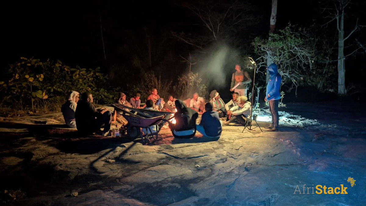 afristack's tweet image. 🚀 To wrap up the year, our team took a break away from the hustle and bustle of the city in a serene and natural setting: Sika Lodge, an agroecological farm. A perfect opportunity to recharge together.
#AfriStack #LAB #Education #Entrepreneurship #stem #TgTech #TeamBuilding