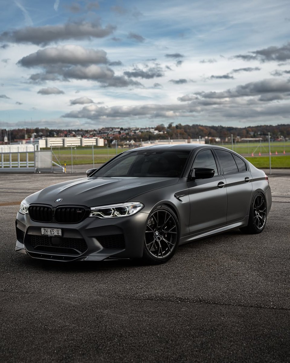Elite Carsgasm tweet media