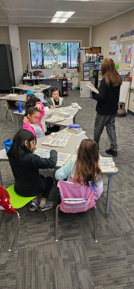 RUSDeAcademy's tweet photo. Our first graders doing a-ma-zing things with phonics!  Hearing them sound out the letter sounds is such a thrill!!! https://t.co/7xP1ReHcsw