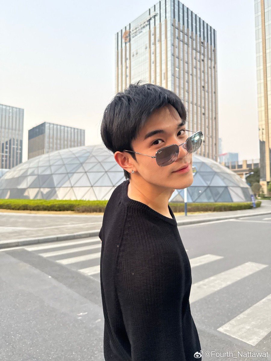 tawattaan's tweet image. black outfit matches and suits us perfectly.