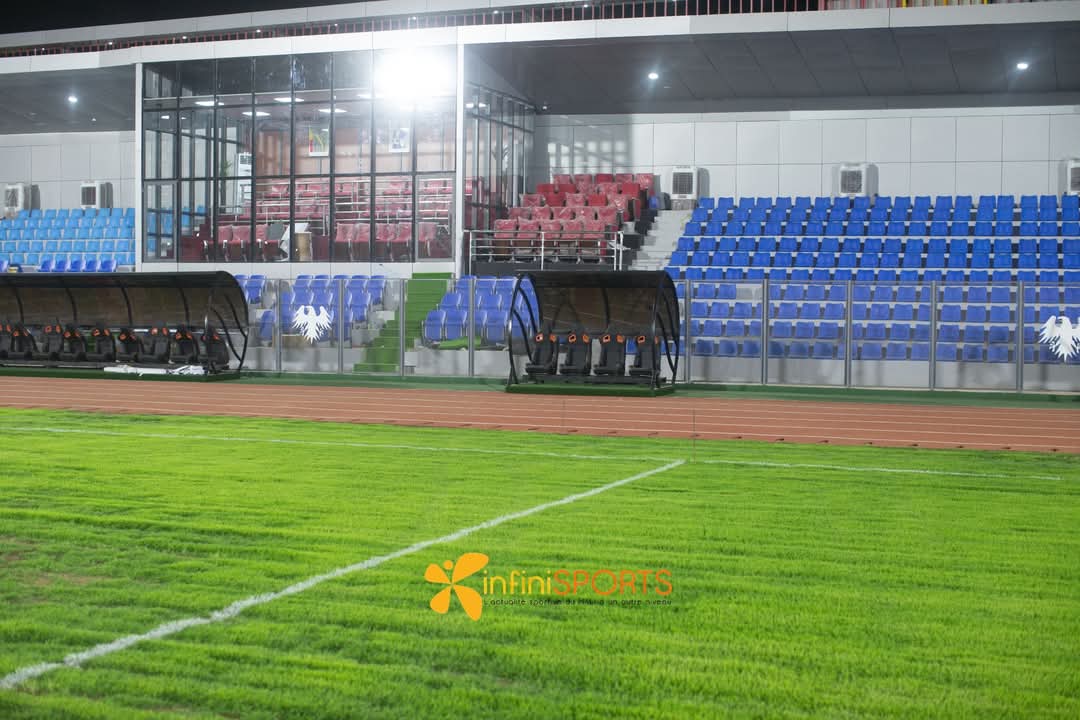 AidonsM's tweet image. Franchement rien à dire sur la qualite du travail au Stade 2 #Koulikoro 
@fomba3 @oury_kamissoko @MinistereJS des details sur qui à realise les travaux le cout? Ils sont à feliciter.
@femafoot a vraiment tout pour rehausser le niveau du foot local &amp;amp; bien monetiser leur entretien