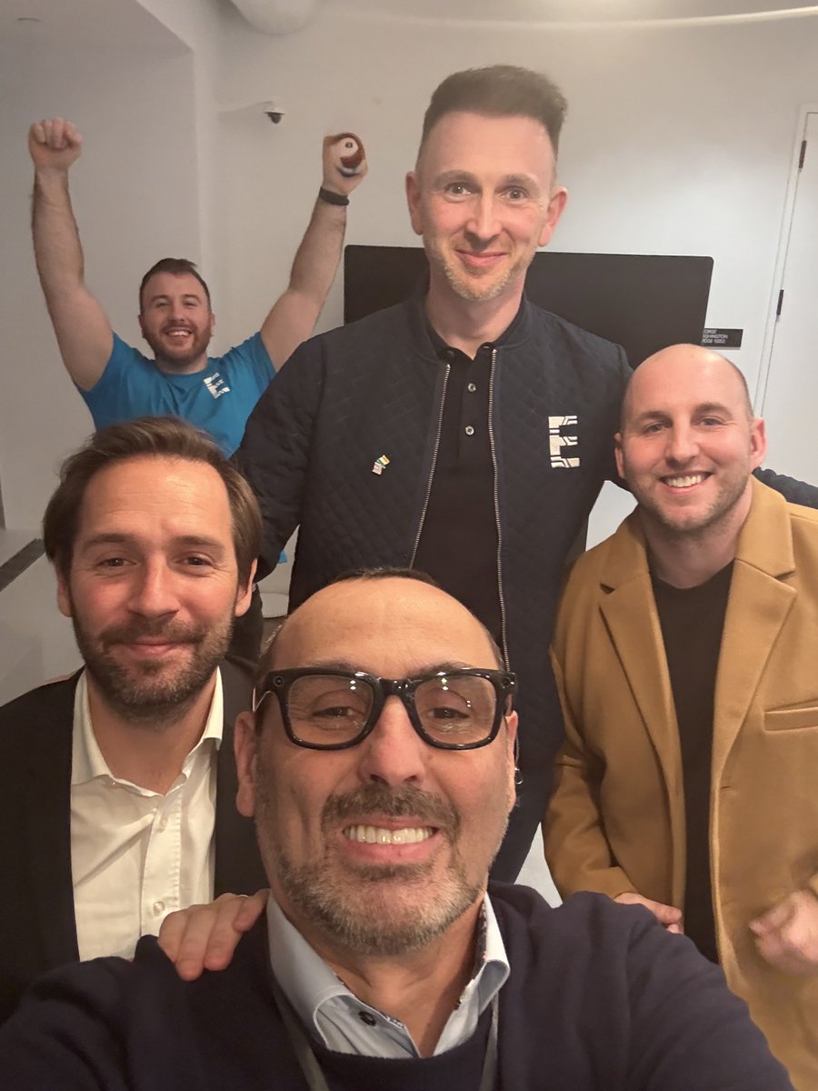SplashAccess's tweet image. Had a great time yesterday at #Cisco 1 Penn Plaza offices in New York co-hosting an exclusive meeting with retail technology leaders during NRF! 🙌 #Cisco #NRF #RetailTech #Collaboration #Innovation 🛍️📱👩💼 Amazing working with Cisco team and the ecosystem partners , i hadn&apos;t…