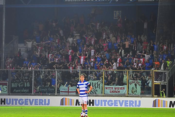 De Graafschap Away! 🍻 

Ga mee naar Doetinchem op 24 januari! 🚨 

Verzamelen: 16.15 uur 
Vertrek: 16.30 uur 
📍 Stadionplein 

💰 Kosten (incl wedstrijd ticket)
Leden: €26,- 
Niet leden: €36,- 

Aanmelden via ticketing site FC Emmen: voetbal-fc-emmen.iticketsro.com/nl-NL/categori…

#fcemmen #graemm