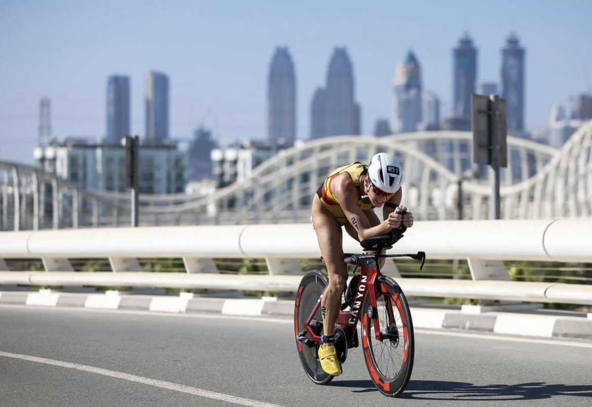 Revista Triatlón (@revistatriatlon) on Twitter photo Sara Pérez, a por "la experiencia de triatlón más exclusiva del mundo"
<a href="/saritaperez88/">Sara Pérez Sala</a> competirá en abril en el Challenge Sir Bani Yas, en Abu Dabi, que incluye un crucero de lujo para alojamiento de triatletas y acompañantes.
TODOS LOS DETALLES: triatlonweb.es/noticias/sara-… Sara Pérez, a por "la experiencia de triatlón más exclusiva del mundo"
<a href="/saritaperez88/">Sara Pérez Sala</a> competirá en abril en el Challenge Sir Bani Yas, en Abu Dabi, que incluye un crucero de lujo para alojamiento de triatletas y acompañantes.
TODOS LOS DETALLES: triatlonweb.es/noticias/sara-…