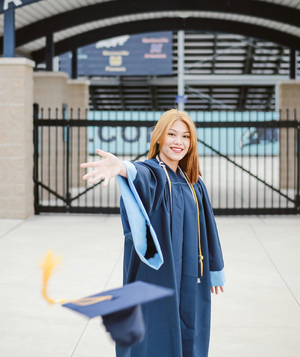 Lots of schools have January 15 application deadlines! Make sure you check when your applications are due and finish them on time. Don't forget to celebrate once you see the confetti fall!