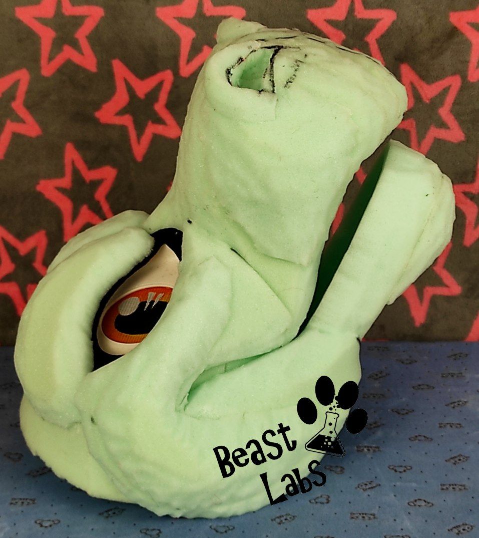 BeastLabsSuits's tweet photo. In yesterday's live stream I finished this foam head base for our shaker toy dragon Fursuit!
Tomorrow (5:30pm GMT+1, via BeastLabsSuits on Twitch), we'll get him ready to fur and see how far we'll get! This suit should be done very soon! https://t.co/ERI4eqxwW4