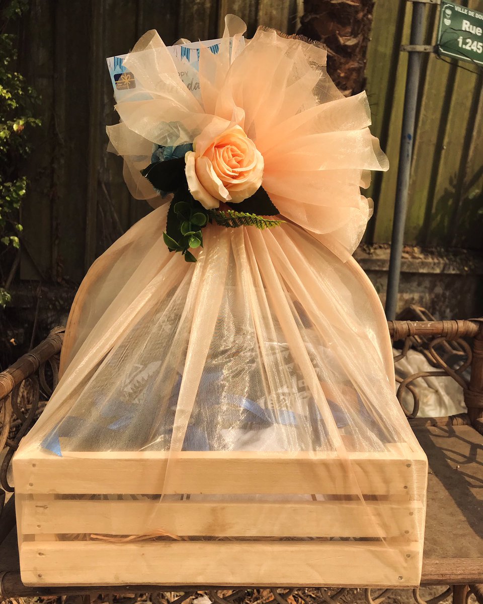 THE PERFECT GIFT BOX 237 tweet media