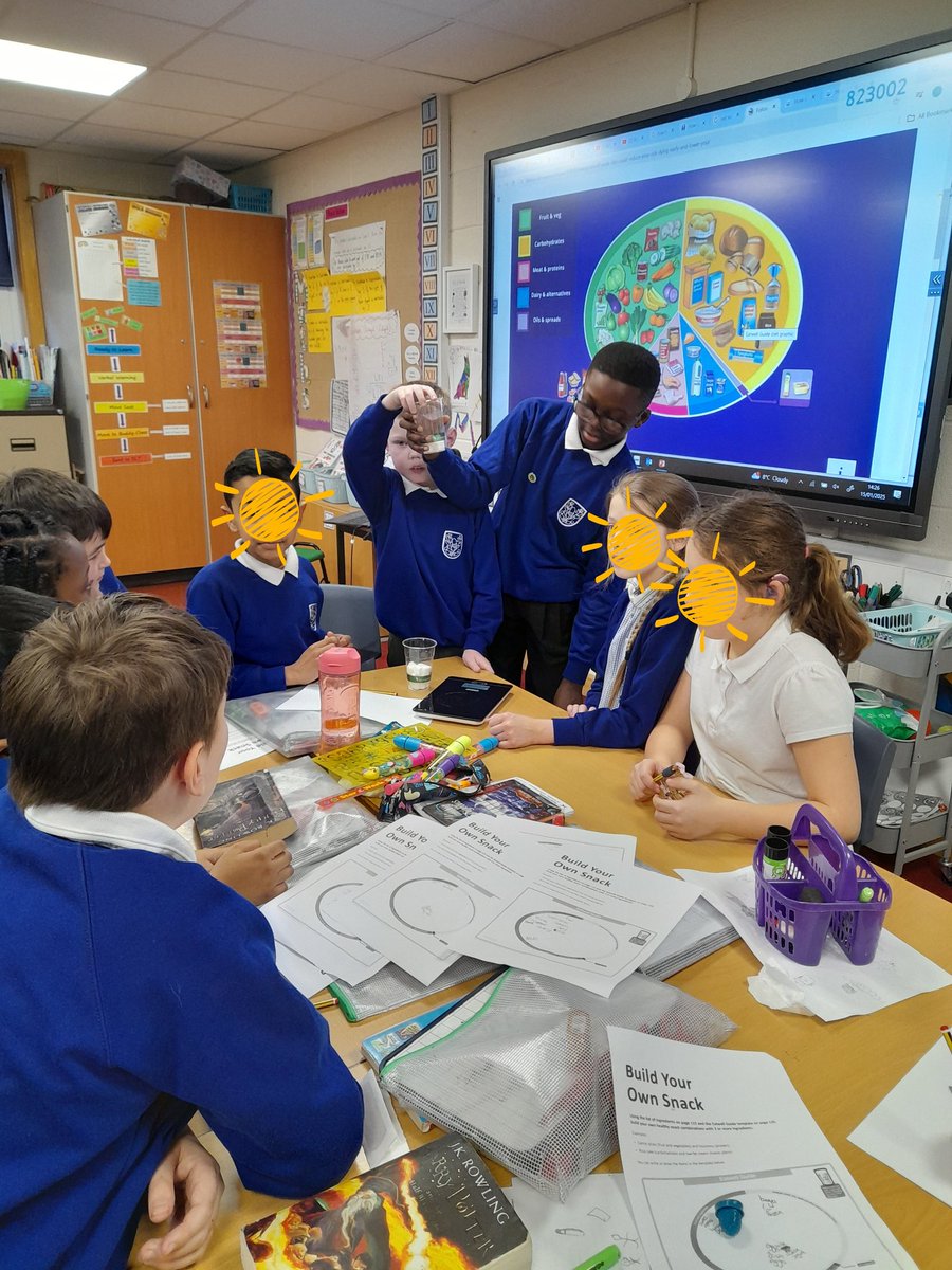Phunky Ambassadors at Woodlands County Primary did a wonderful job today teaching Year 6 all about how to make healthy snacks, read food labels and work out how much sugar there are in packaged snacks. #snackattack <a href="/PhunkyFoods/">PhunkyFoods</a> <a href="/wiltscouncil/">Wiltshire Council #WiltshireTogether</a>