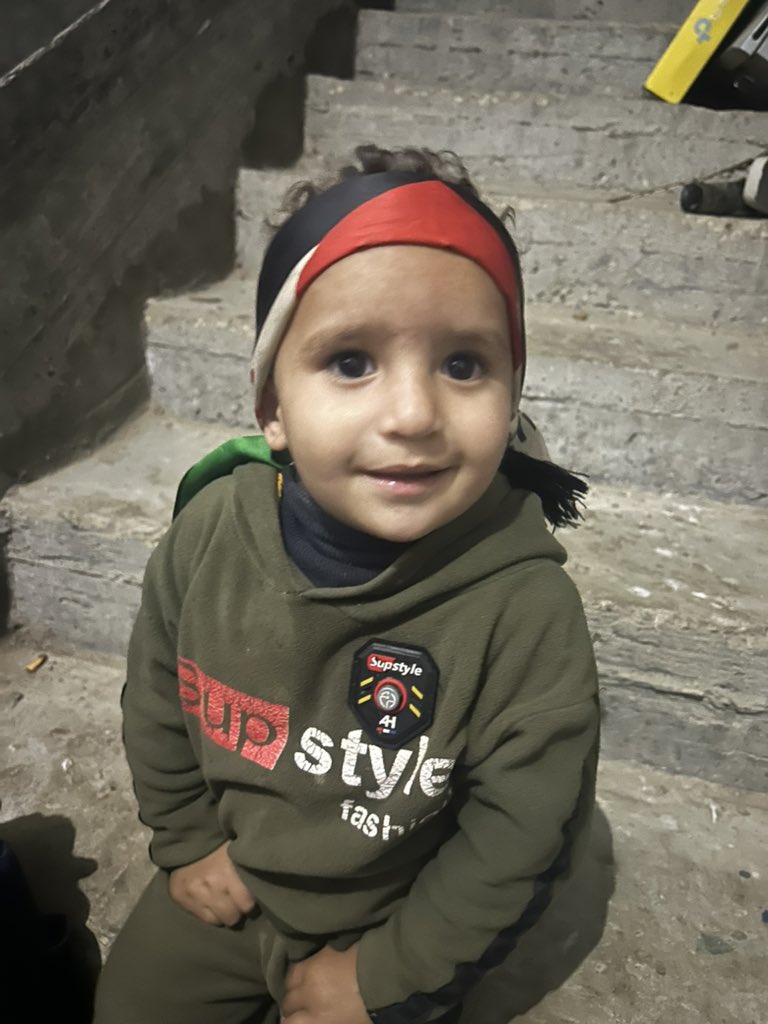 Abdullah_Om3r03's tweet photo. Hello world 🇵🇸🫂

I’m sharing with you the happiness of my nephews Bassam and Hussam amidst the ceasefire celebrations. I hope it reaches you. 

In the comments, share where in the world you’re seeing these photos from. 

Love to you all from the bottom of the heart of Gaza https://t.co/2oNc60bHw6