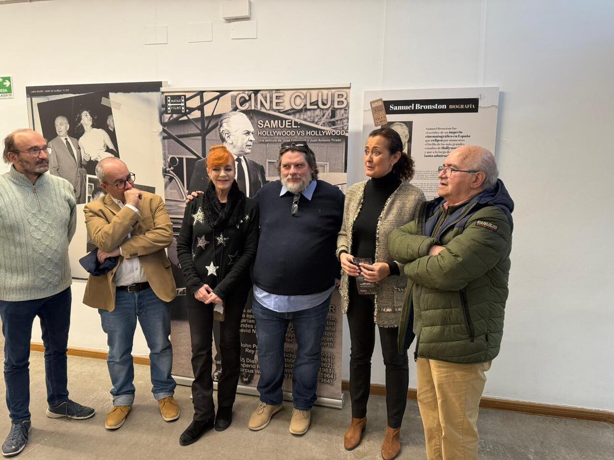 espacio_diario's tweet photo. Se inaugura en Arganzuela una exposición que rinde homenaje a Samuel Bronston, el productor que trajo Hollywood a España https://t.co/3kbH0rRpQr 
La concejala de Arganzuela, Lola Navarro, ha inaugurado hoy la exposición ‘Samuel Bronston en Madrid’, un homenaje a uno de los gran… https://t.co/6U8QET2B1O