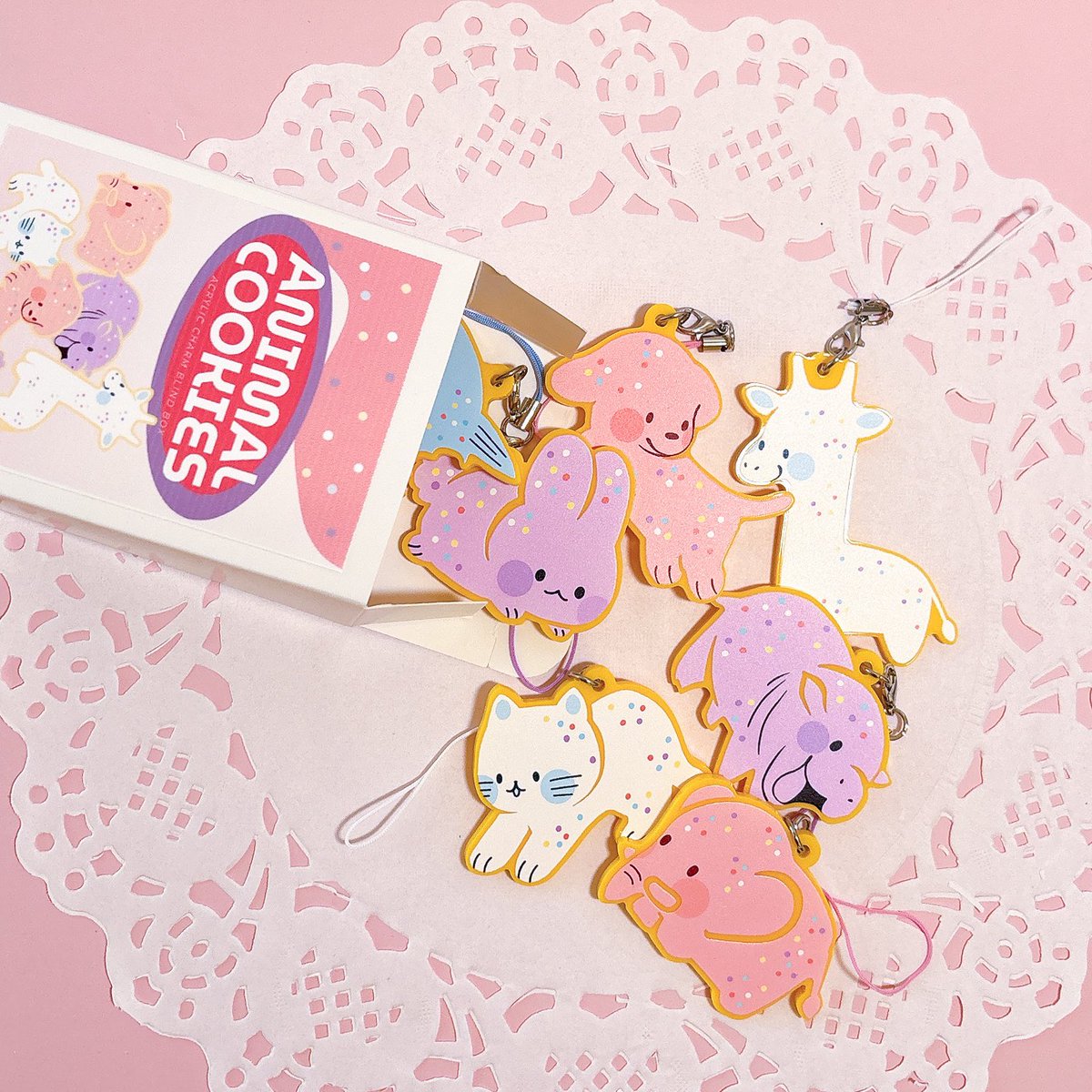 Surprise! It's a mystery box of delicious frosted animal cookies.
Each box contains one 2in acrylic charm and one matching jumbo sticker!
Available 1/17 @ 1pm PST