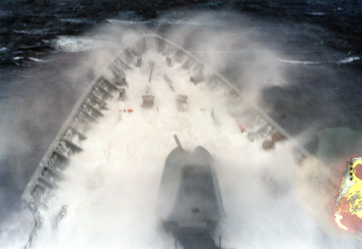 SmokeyRidge423's tweet photo. Reminiscing of times past. One of the ships i served on.#USSMobilebay #cg53 A ship gone too soon! https://t.co/w1qMa9ANyI