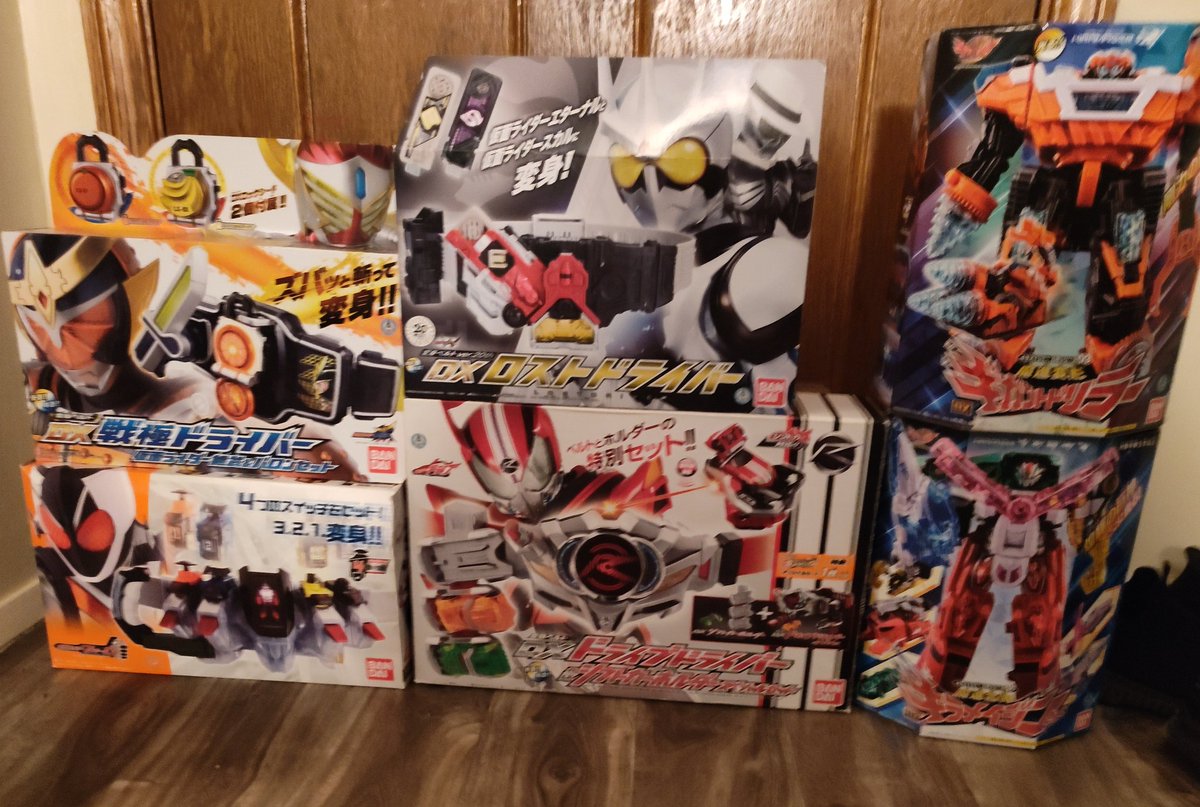 321Continue's tweet image. Anybody who's going to MAGFest want to buy any of these rider toys? I'm trying to get them off my hands.